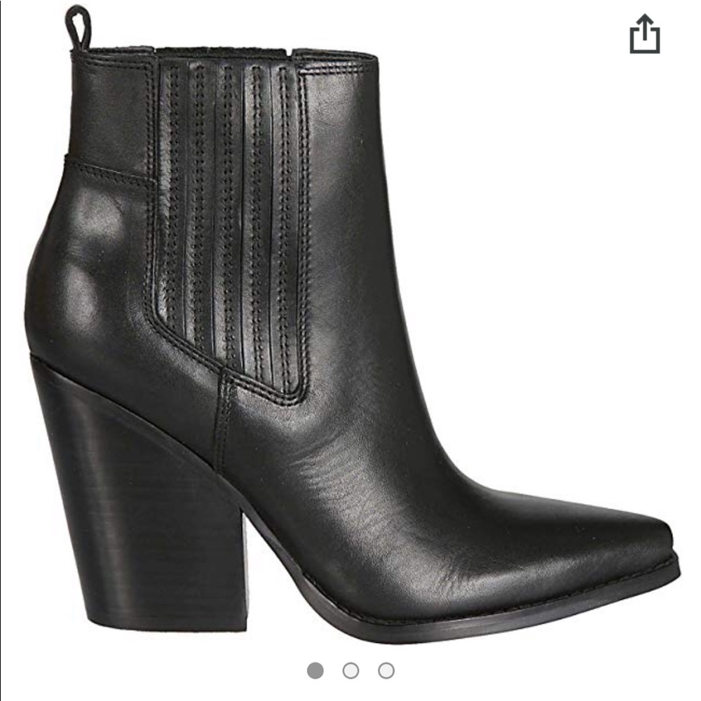 Kendall and Kylie bouts